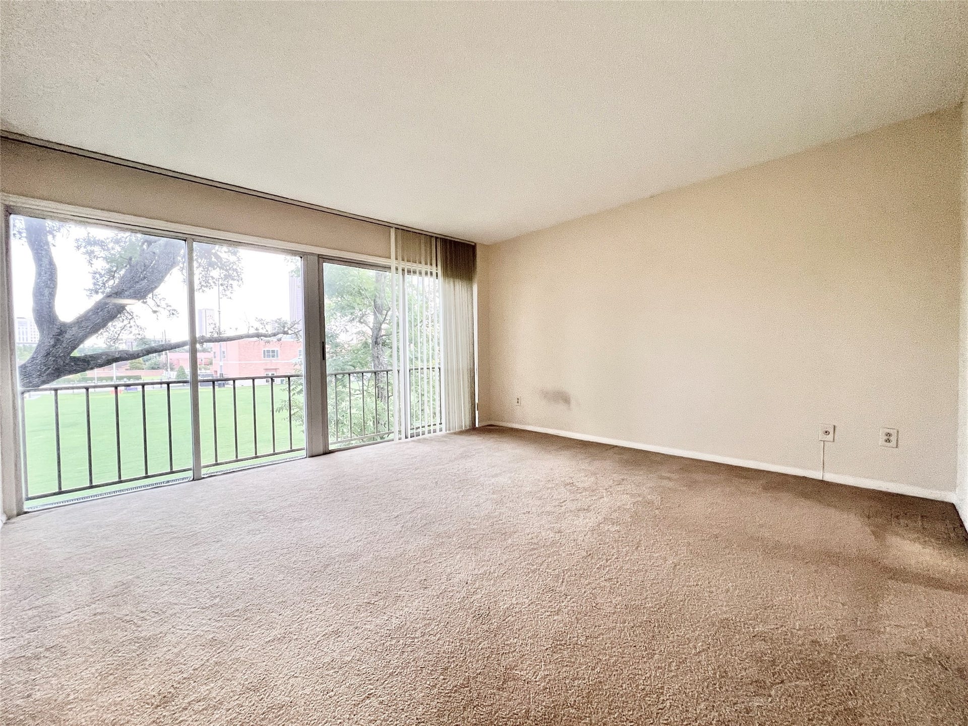 5050 Ambassador Way, #210, Houston, TX 77056