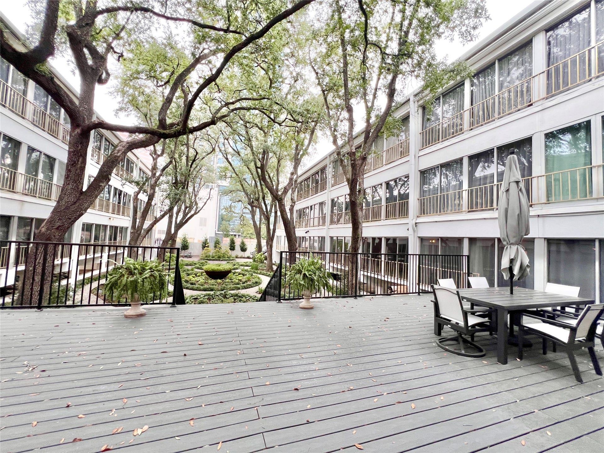 5050 Ambassador Way, #210, Houston, TX 77056