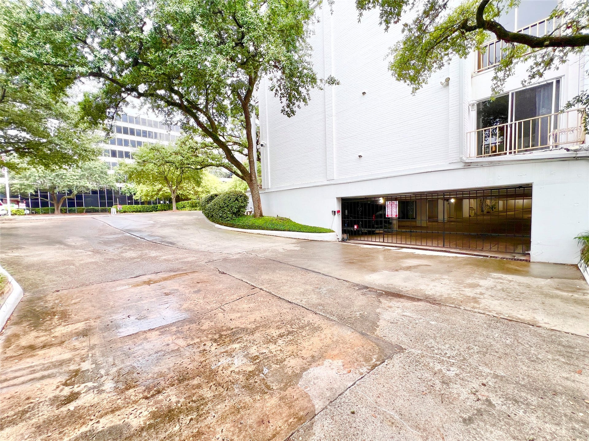 5050 Ambassador Way, #210, Houston, TX 77056