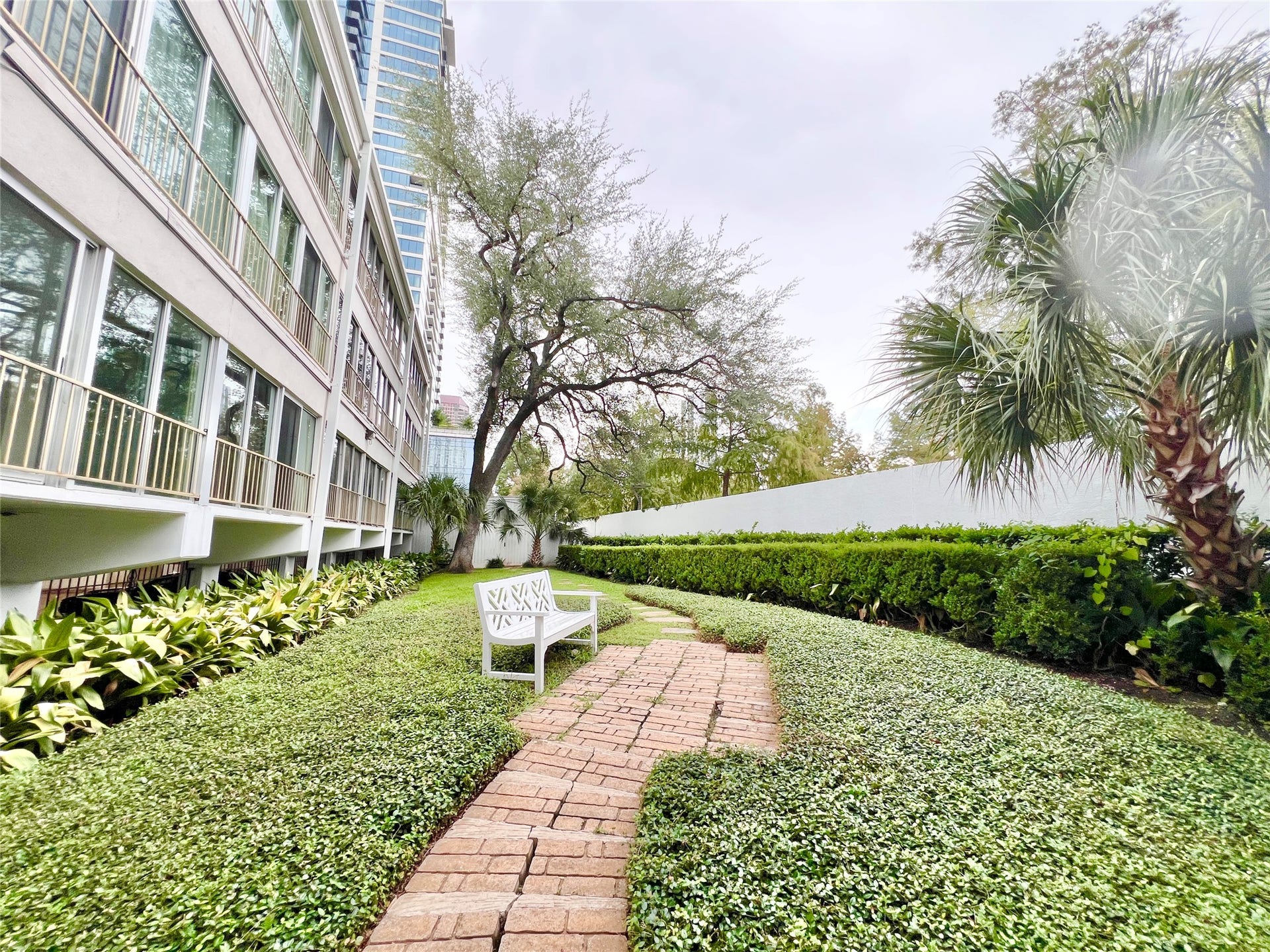 5050 Ambassador Way, #210, Houston, TX 77056