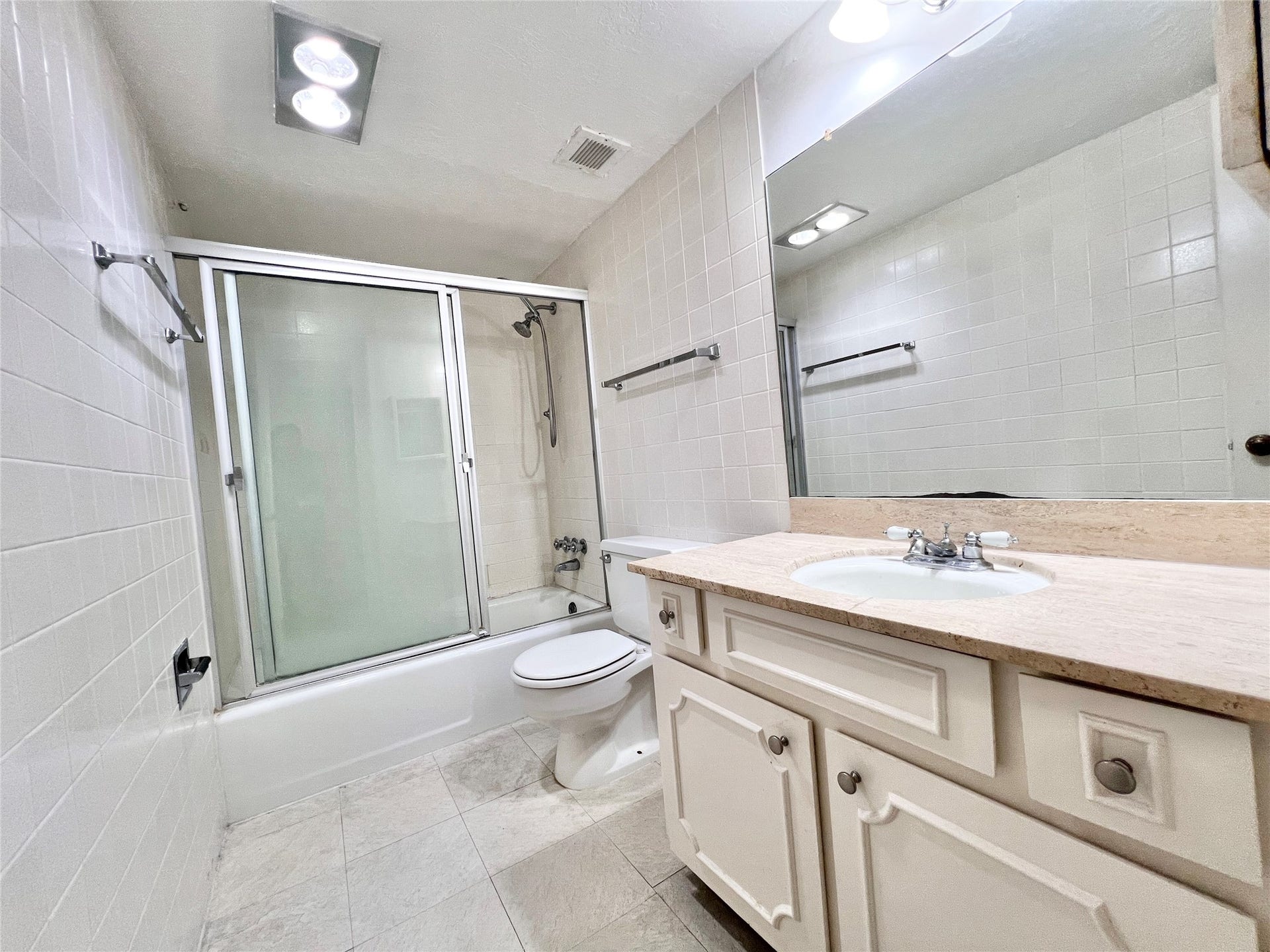 5050 Ambassador Way, #210, Houston, TX 77056