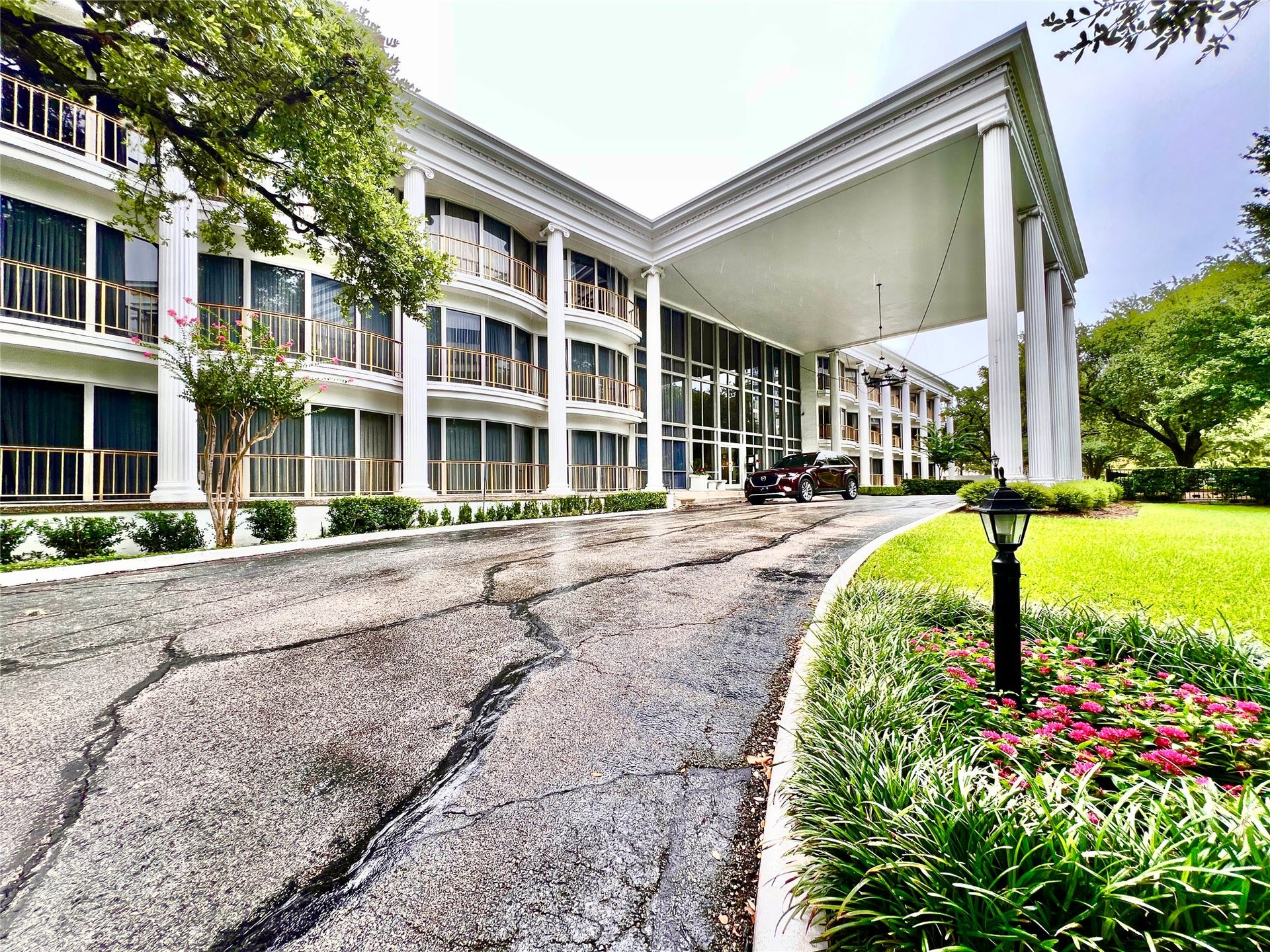 5050 Ambassador Way, #210, Houston, TX 77056