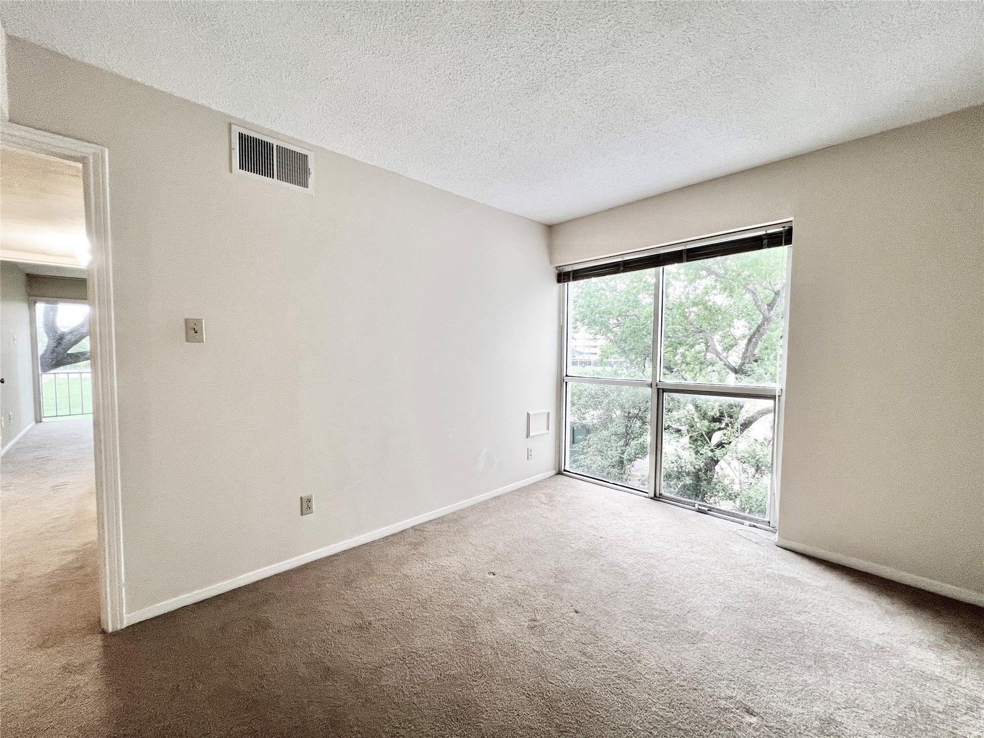 5050 Ambassador Way, #210, Houston, TX 77056