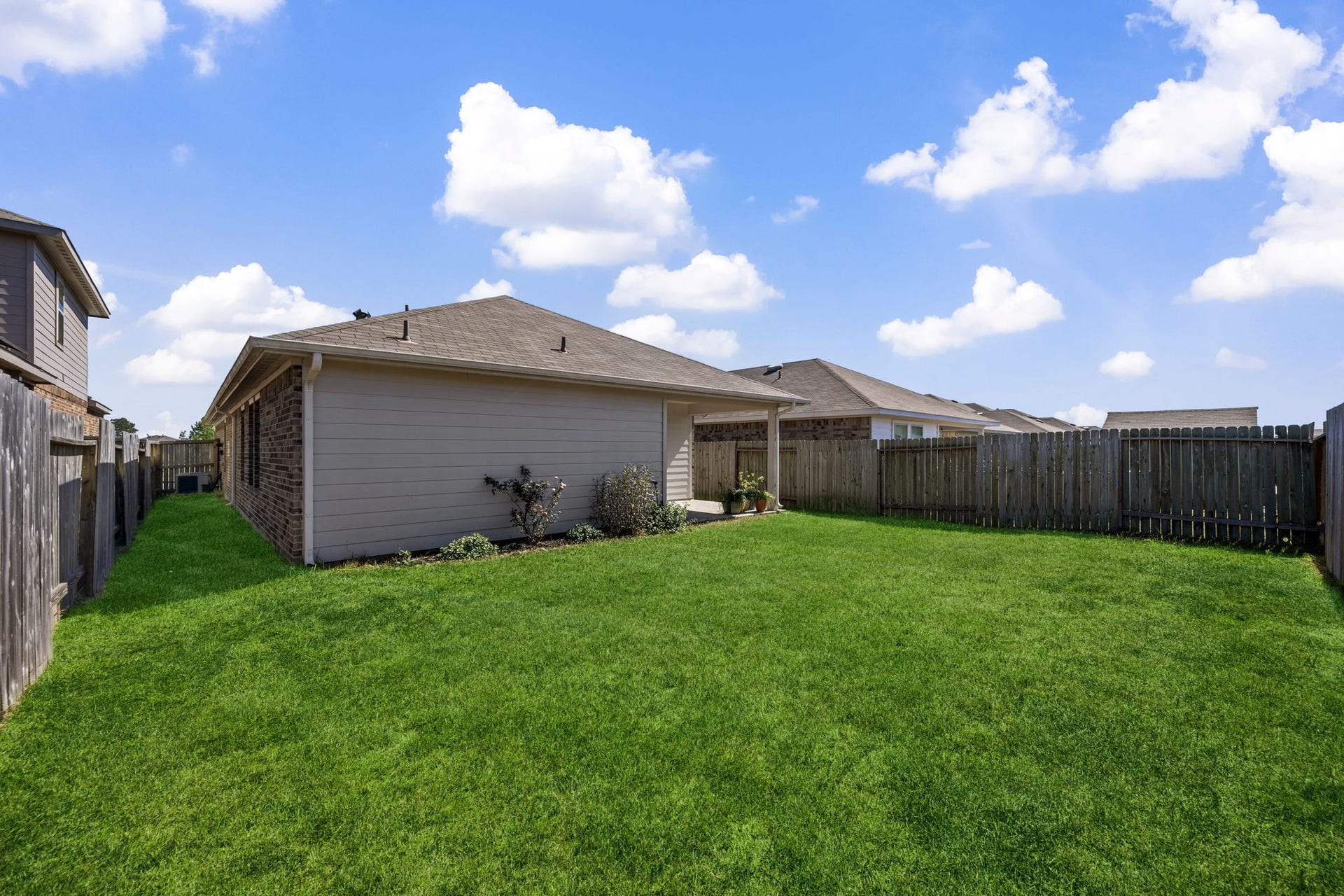 14552 Valley Ridge Drive, New Caney, TX 77357