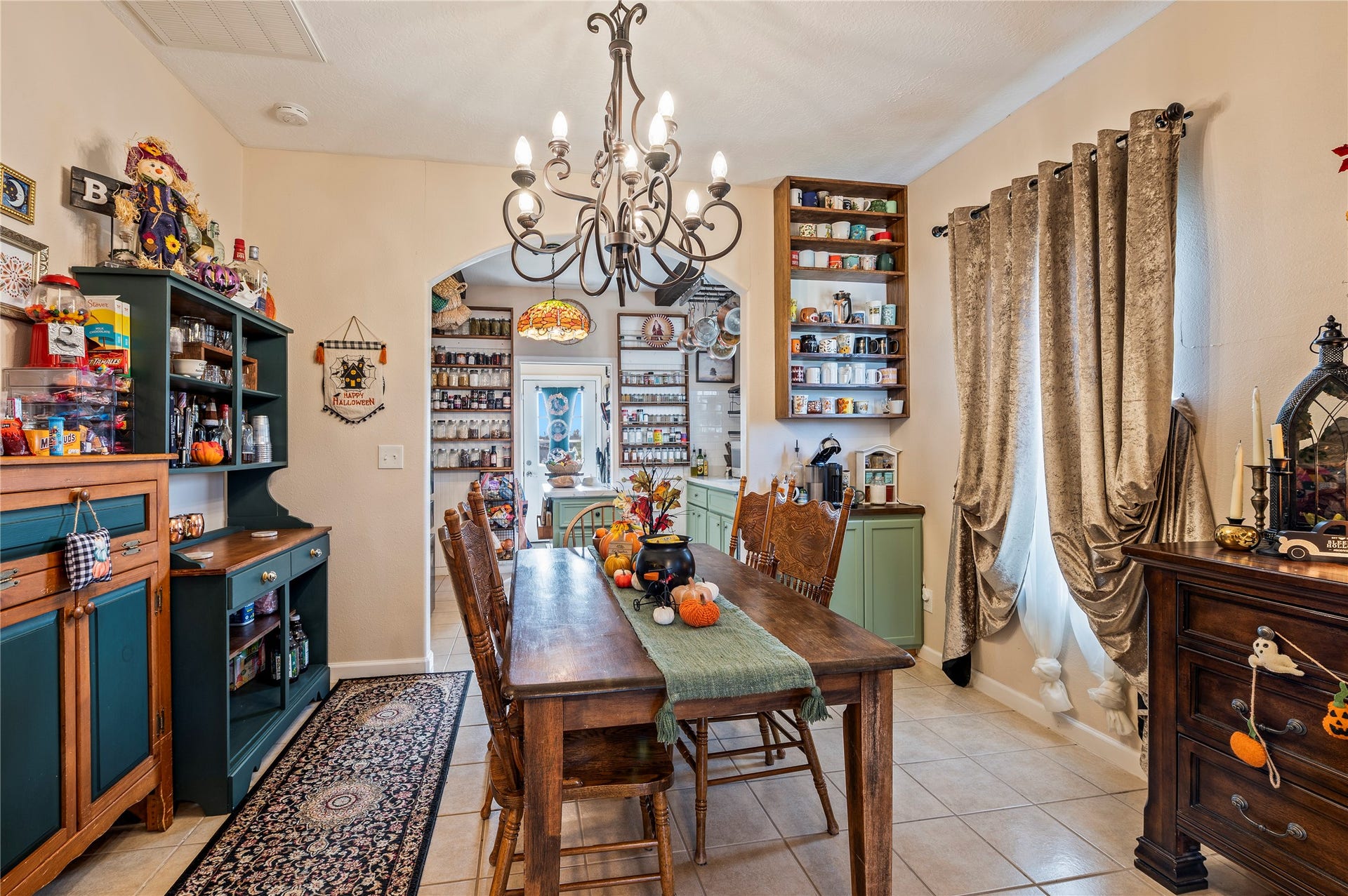 2337 Avenue D, San Leon, TX 77539 Beautiful hanging light fixture in the dining room area.