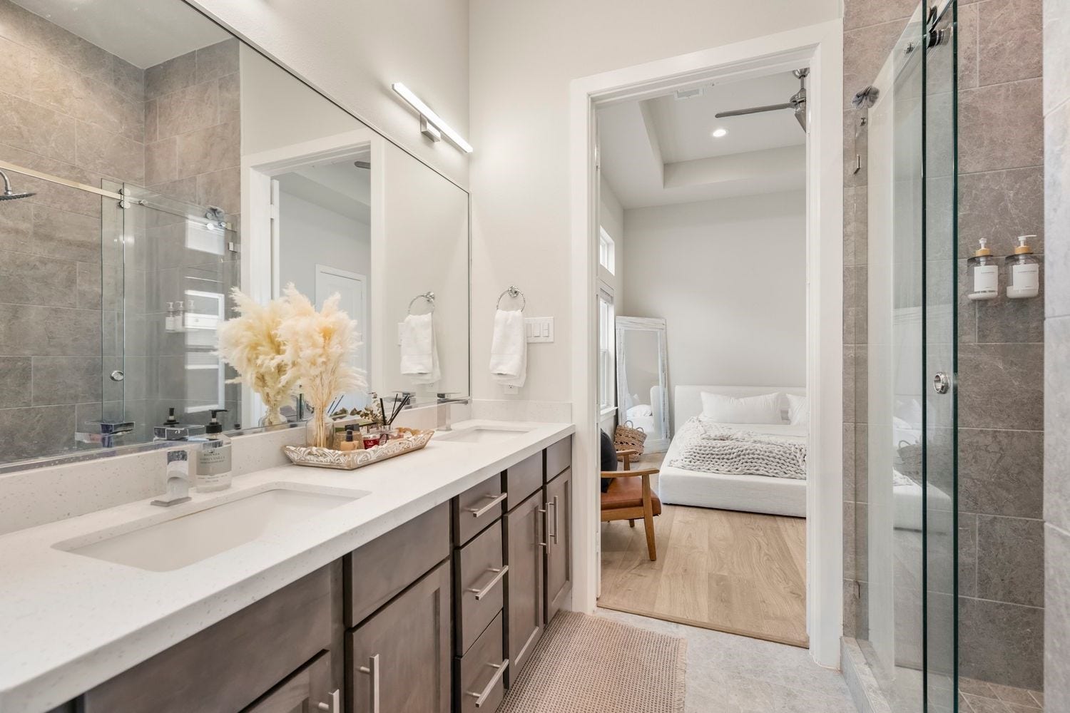 726 Carriage Knolls Drive, Houston, TX 77008 726 Carriage Knolls Drive, Houston, TX 77008