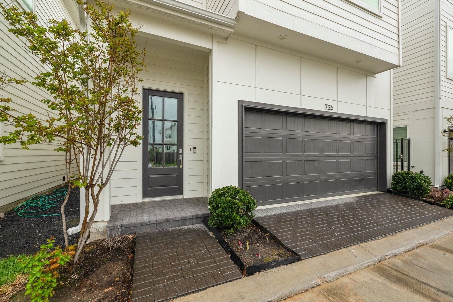 726 Carriage Knolls Drive, Houston, TX 77008 726 Carriage Knolls Drive, Houston, TX 77008