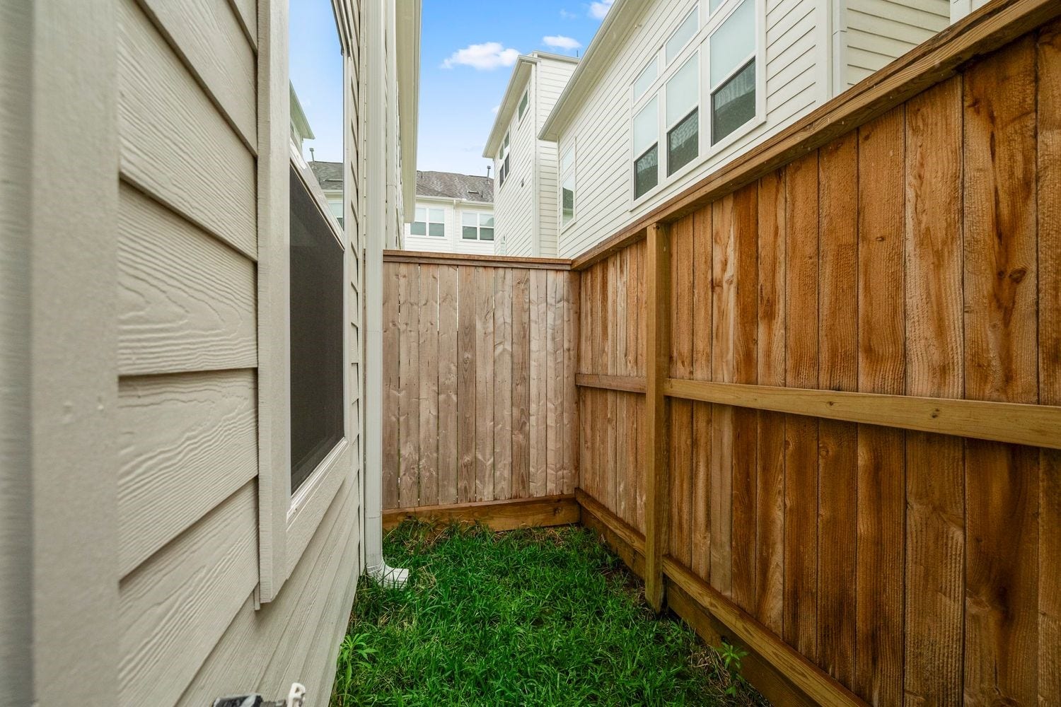 726 Carriage Knolls Drive, Houston, TX 77008 726 Carriage Knolls Drive, Houston, TX 77008