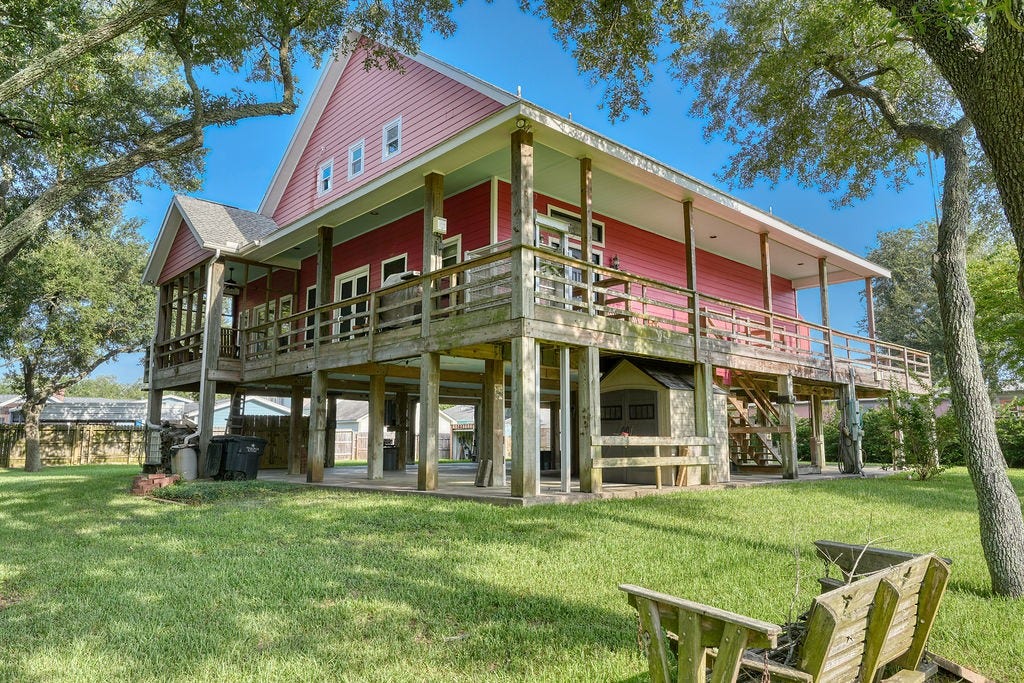 746 12th Street, San Leon, TX 77539 746 12th Street, San Leon, TX 77539