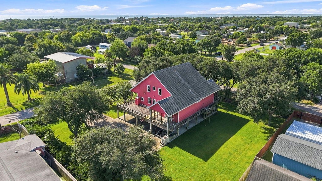 746 12th Street, San Leon, TX 77539 746 12th Street, San Leon, TX 77539