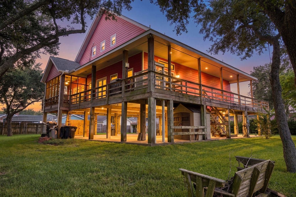 746 12th Street, San Leon, TX 77539 746 12th Street, San Leon, TX 77539