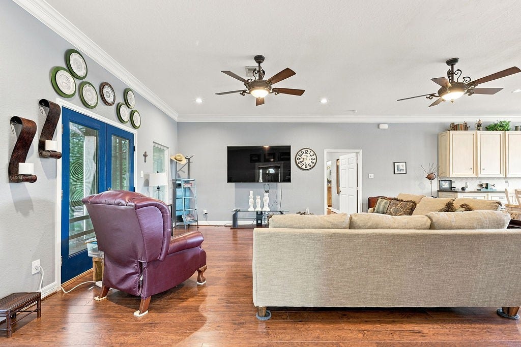 746 12th Street, San Leon, TX 77539 746 12th Street, San Leon, TX 77539