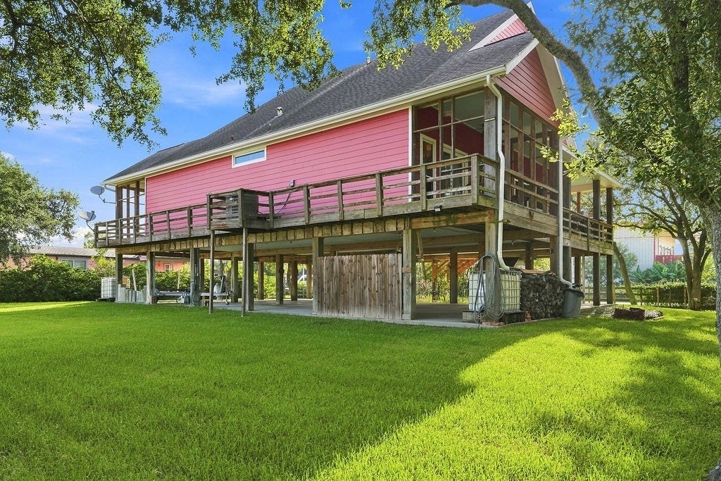 746 12th Street, San Leon, TX 77539 746 12th Street, San Leon, TX 77539