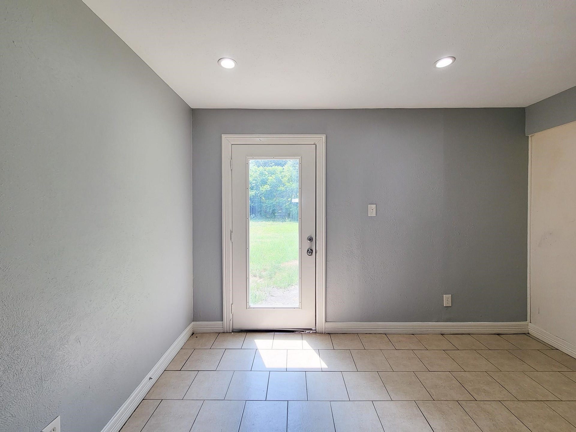 6109 Arthington Street, Houston, TX 77053 6109 Arthington Street, Houston, TX 77053