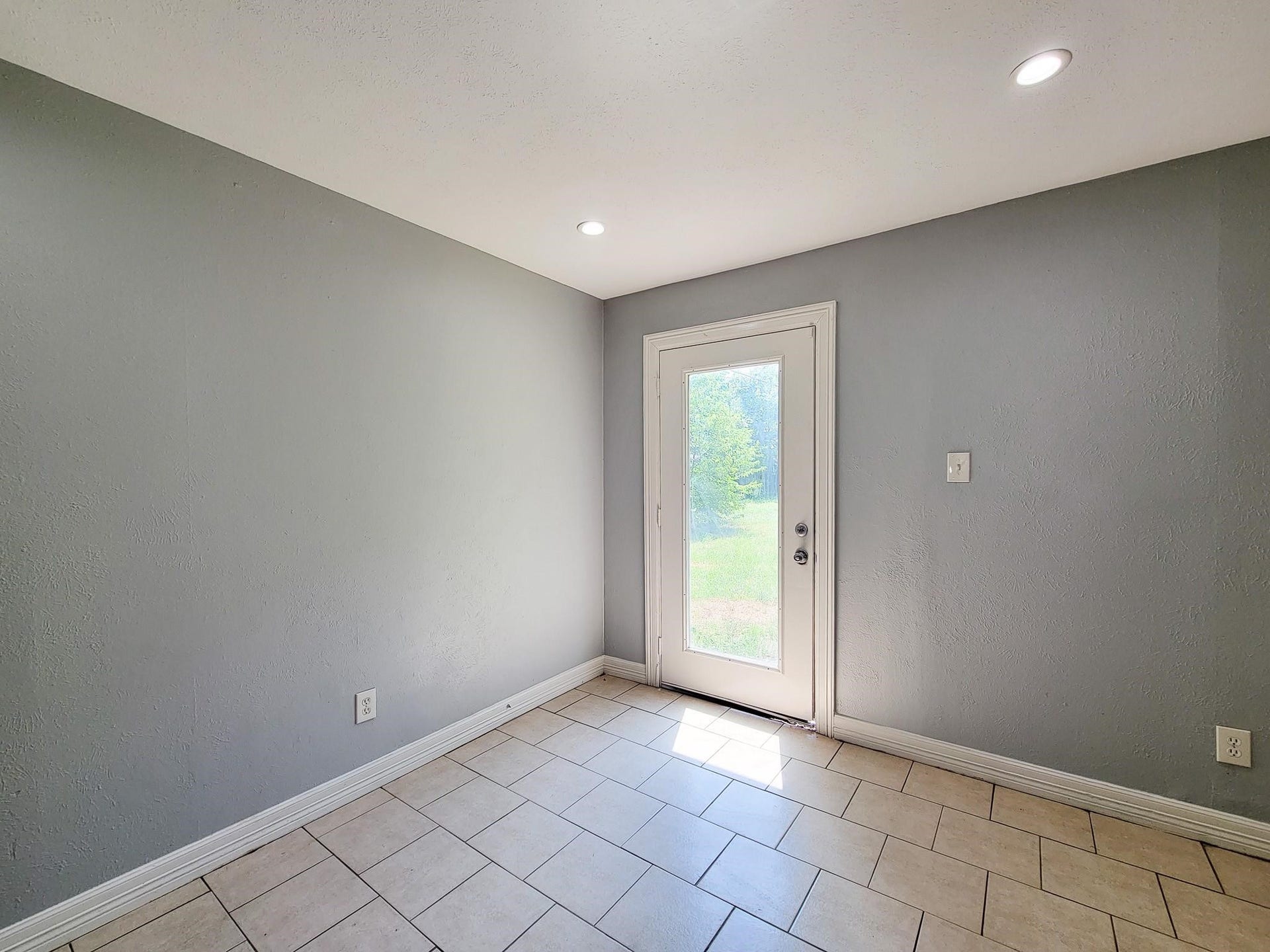 6109 Arthington Street, Houston, TX 77053 6109 Arthington Street, Houston, TX 77053
