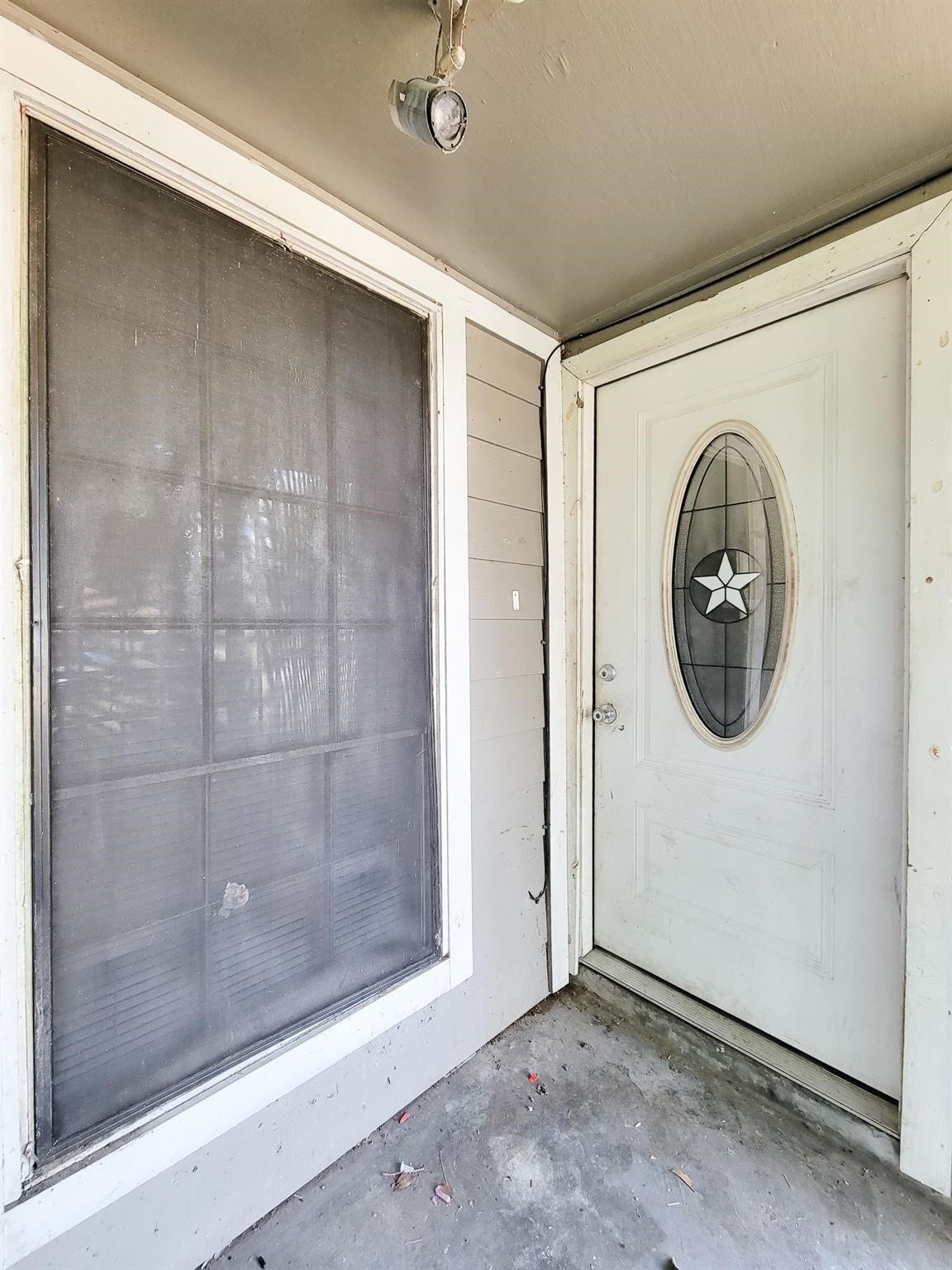 6109 Arthington Street, Houston, TX 77053 6109 Arthington Street, Houston, TX 77053