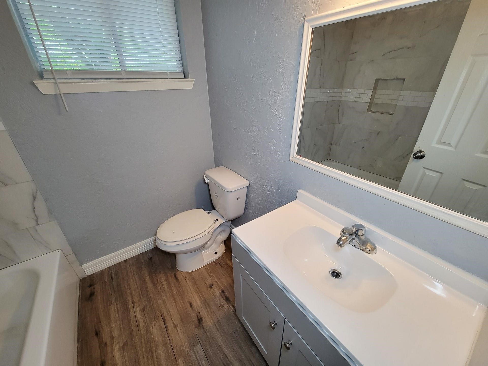 6109 Arthington Street, Houston, TX 77053 6109 Arthington Street, Houston, TX 77053