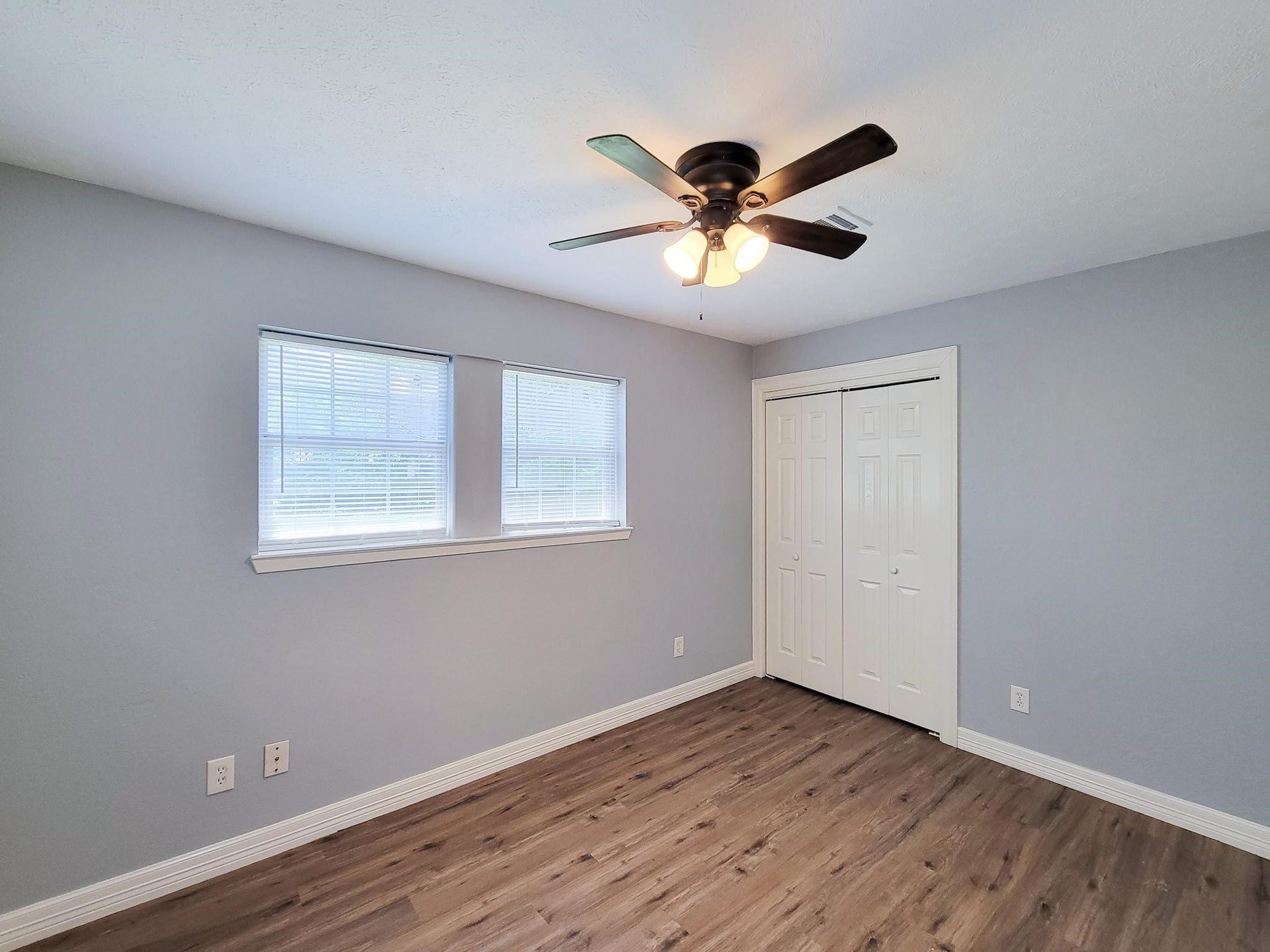 6109 Arthington Street, Houston, TX 77053 6109 Arthington Street, Houston, TX 77053