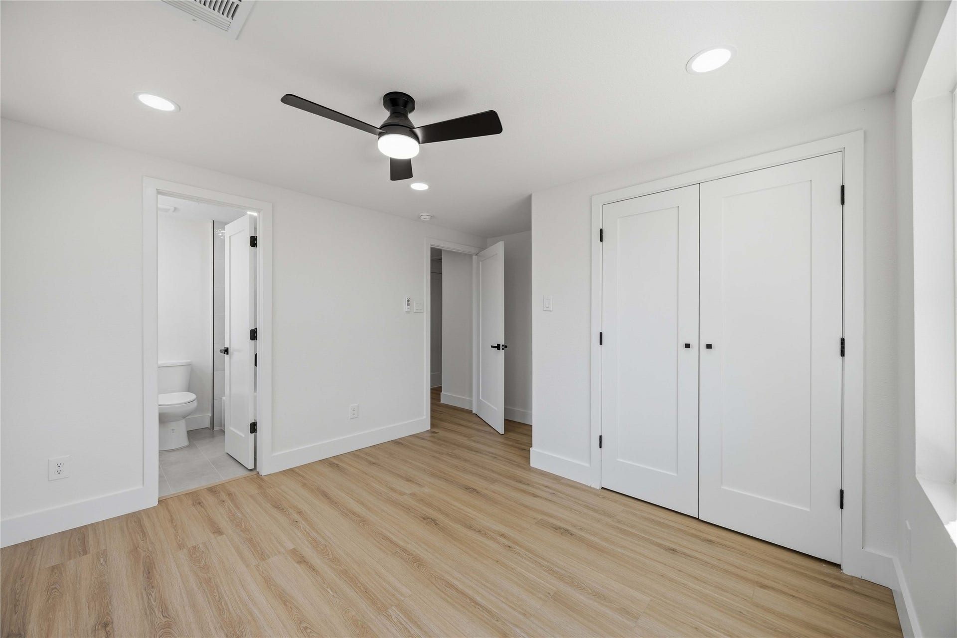 3306 Calumet Street, Houston, TX 77004 Bedroom 3-Upstairs