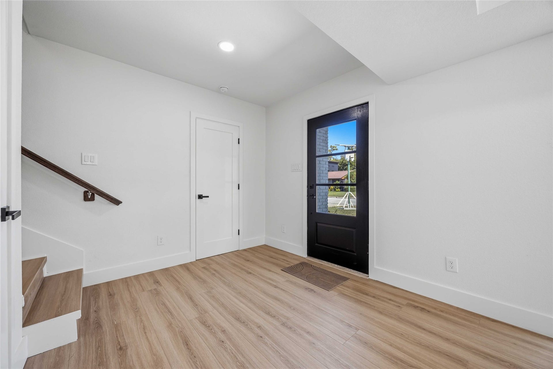 3306 Calumet Street, Houston, TX 77004 Entry Way