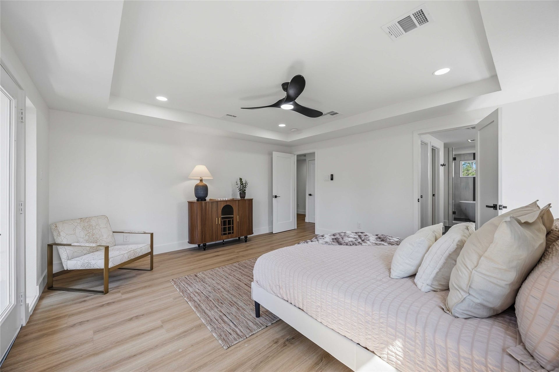 3306 Calumet Street, Houston, TX 77004 Primary Bedroom-Upstairs