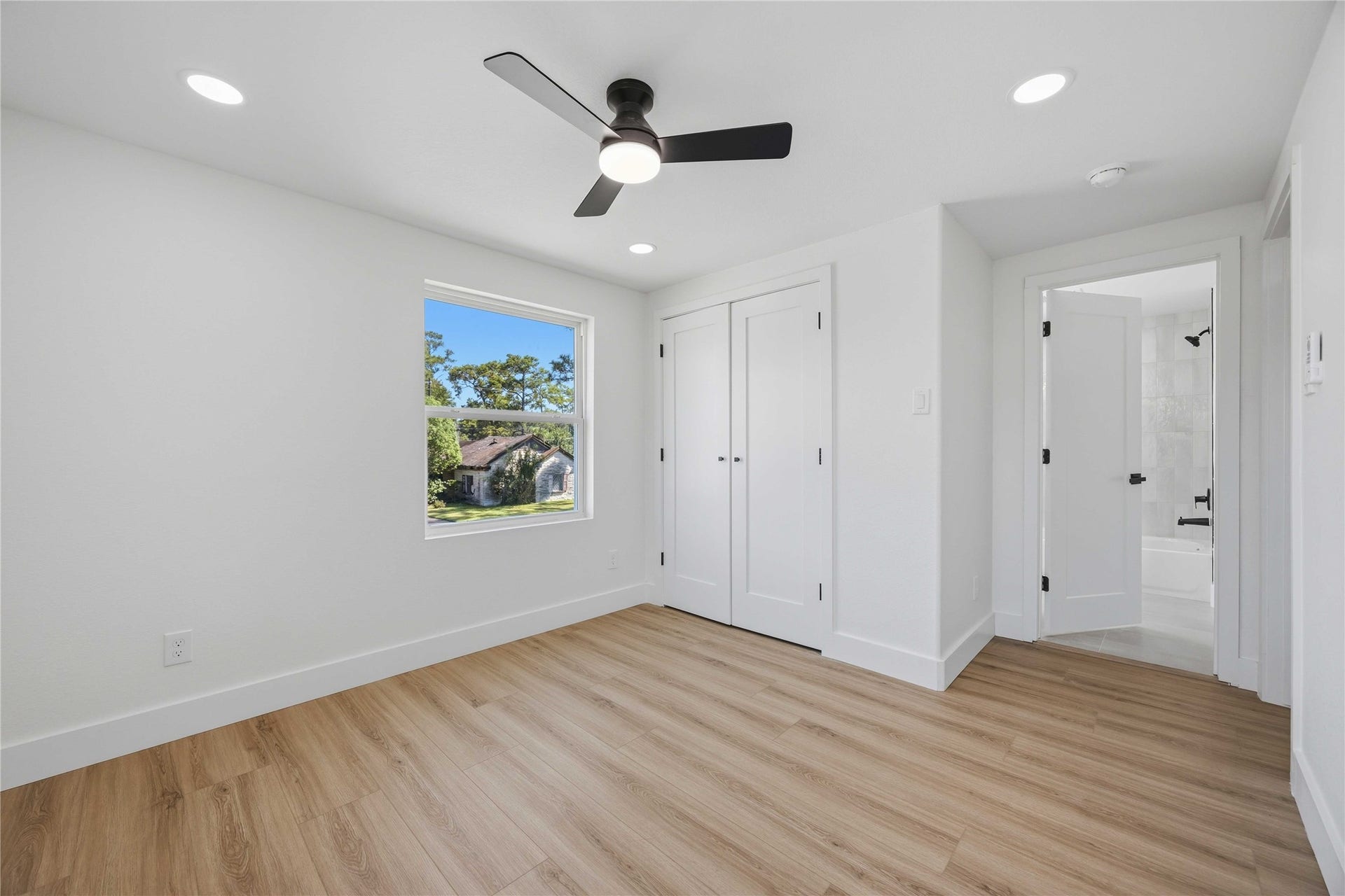 3306 Calumet Street, Houston, TX 77004 Bedroom 2-Upstairs