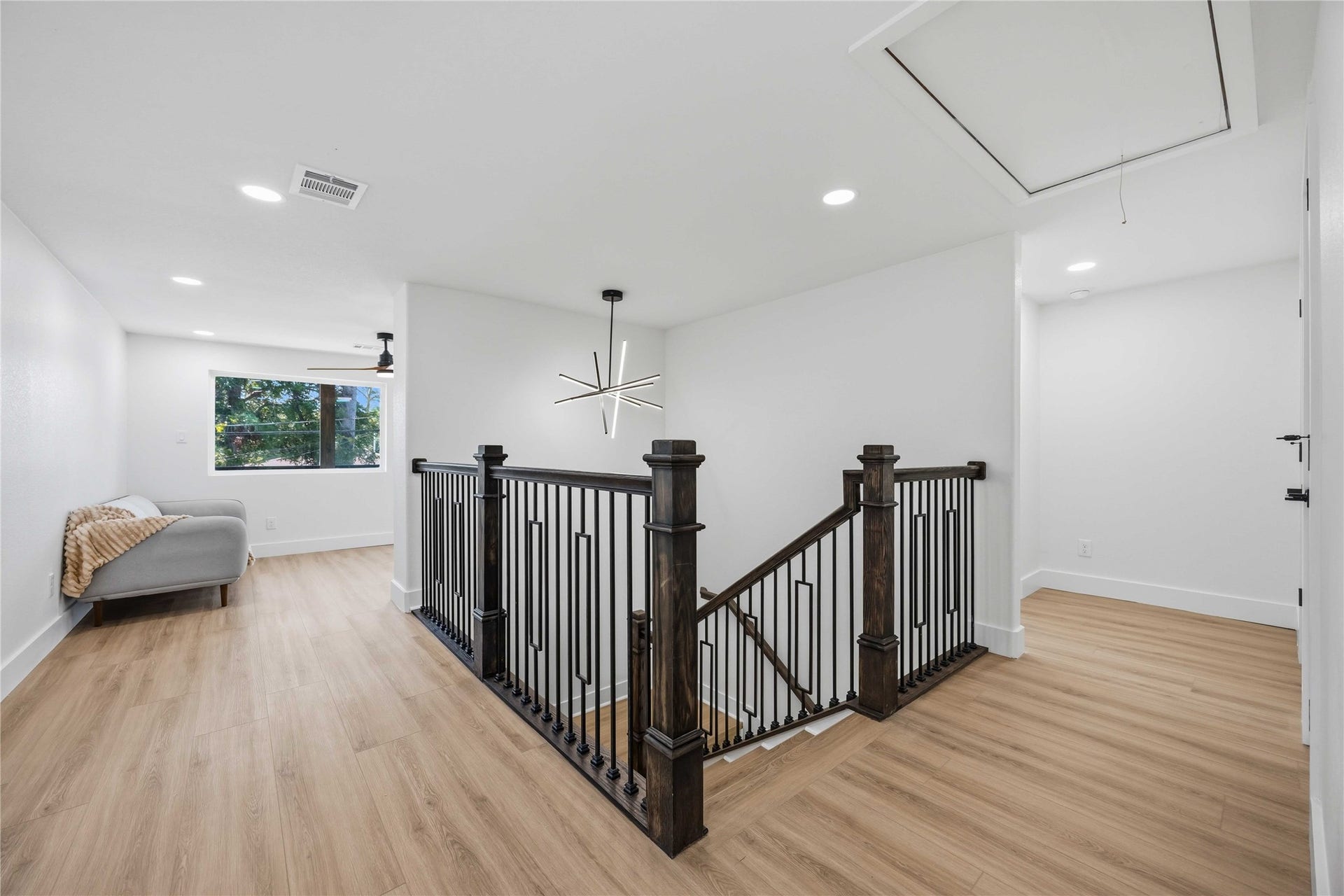 3306 Calumet Street, Houston, TX 77004 Modern Stair Rail