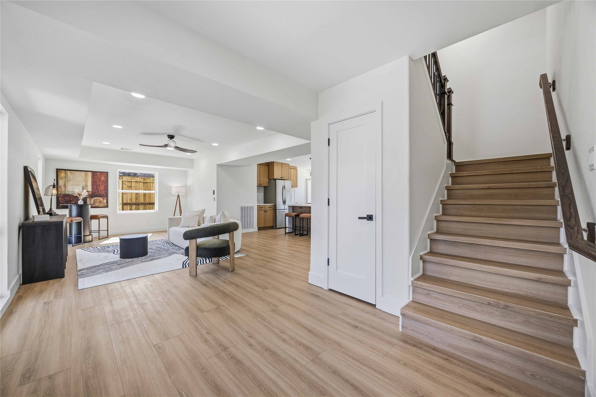 3306 Calumet Street, Houston, TX 77004 Entry Way and View of Living Space