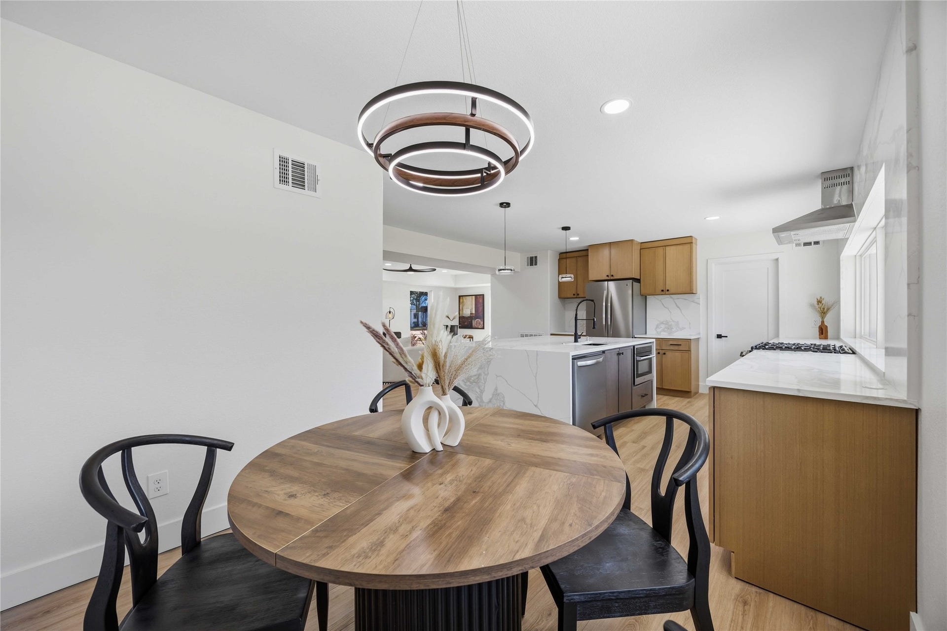 3306 Calumet Street, Houston, TX 77004 Dining Area
