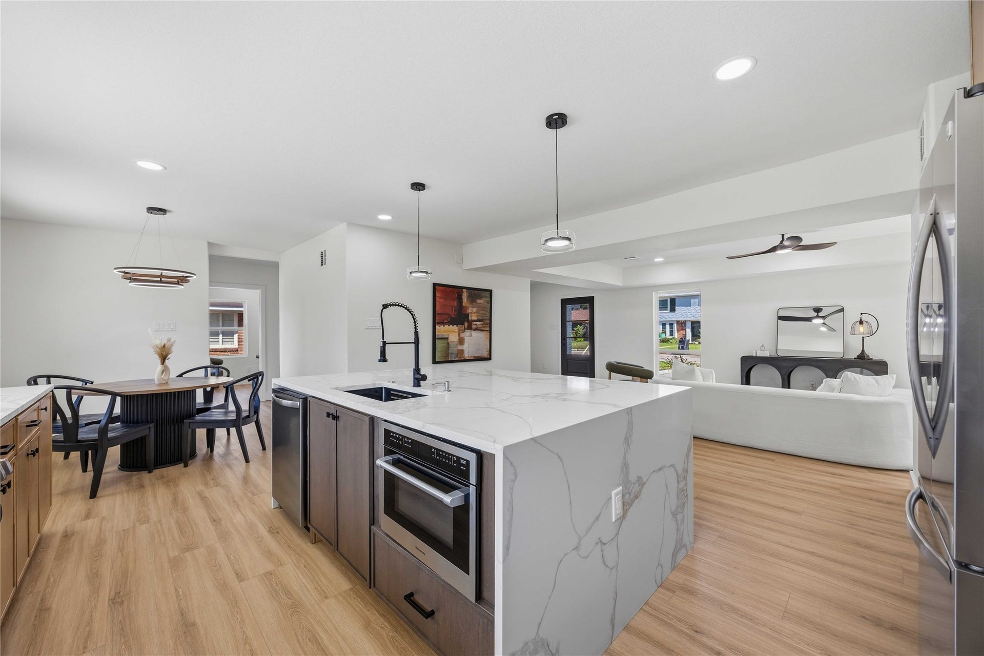 3306 Calumet Street, Houston, TX 77004 Kitchen