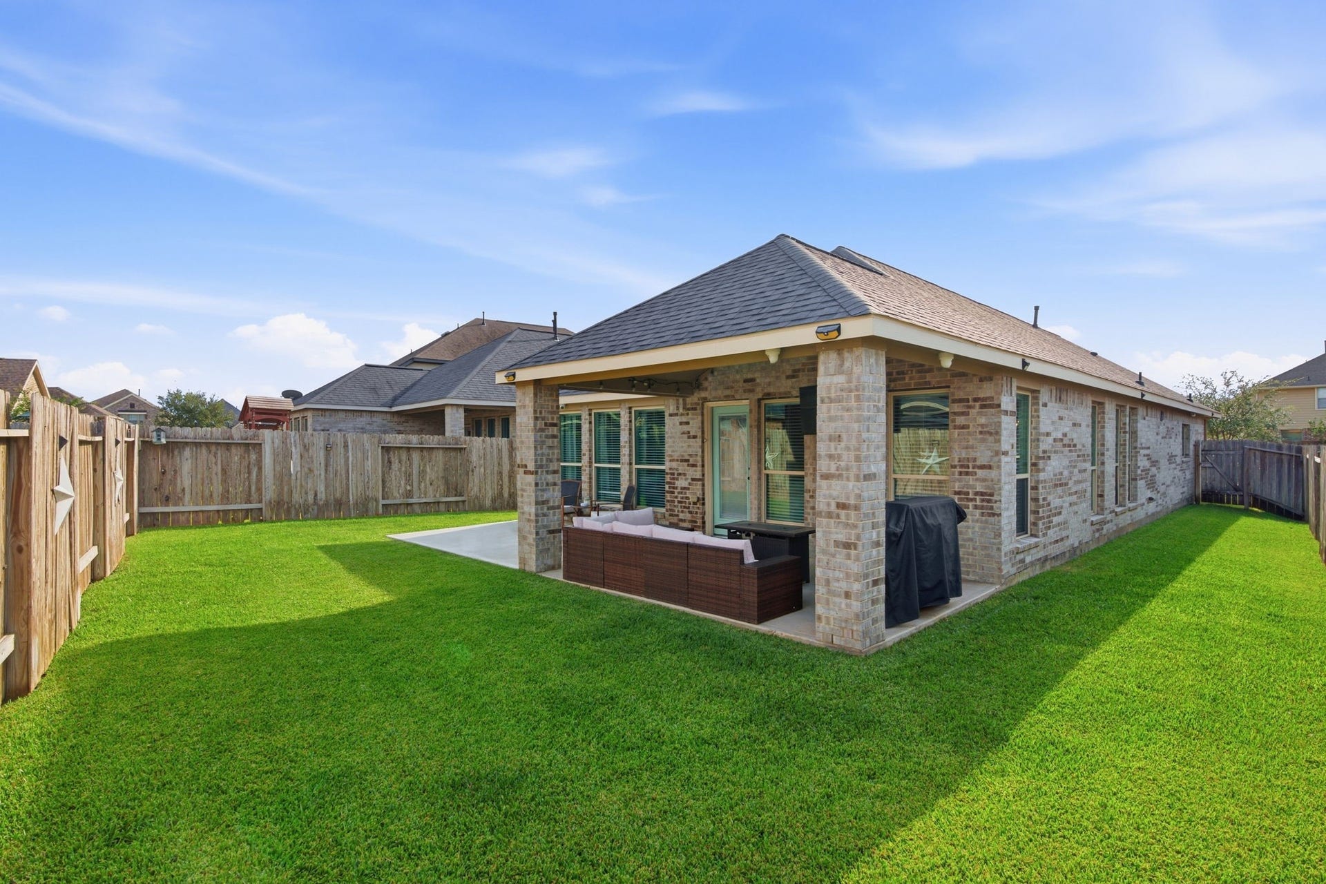 17410 Farm Pasture Trail, Hockley, TX 77447 Notice how big side yard is and brick on all four sides!