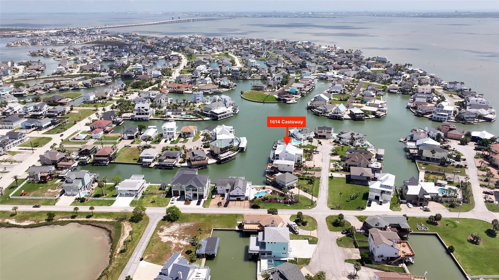 1614 Castaway Street, Tiki Island, TX 77554 This is more than living near the water. It is an island lifestyle where boating, outdoor living and time with family can become part of the everyday routine.