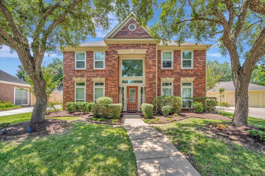Property photo for 16827 Whitewater Falls Court, Pasadena, TX
