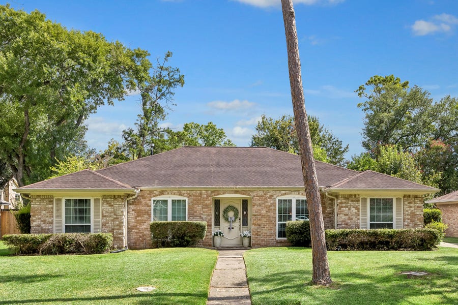 Property photo for 10907 Overbrook Lane, Houston, TX