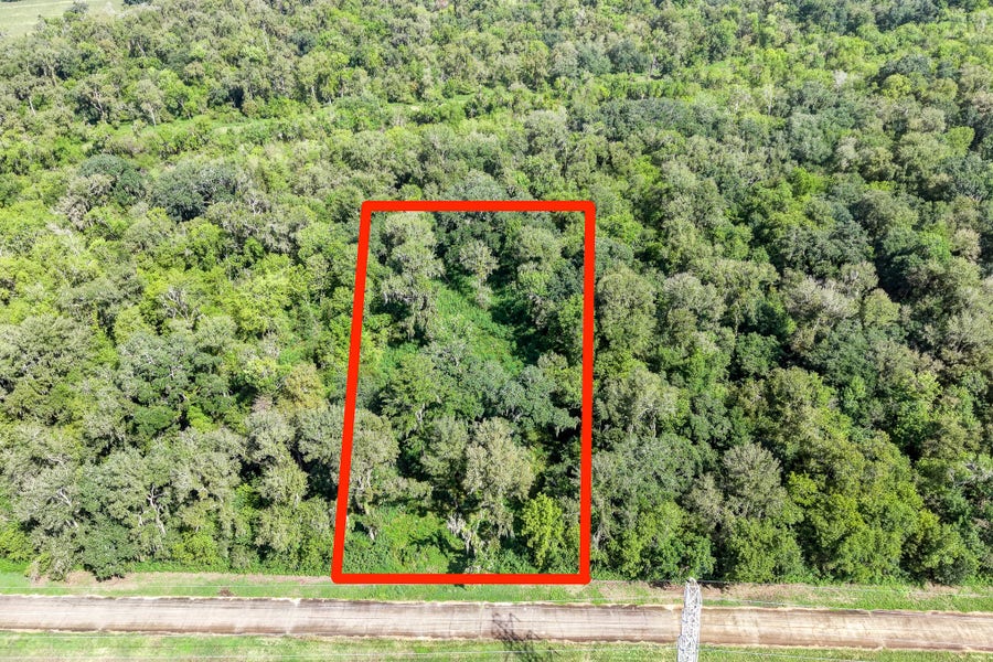 Property photo for 248 Middle Bayou Trail, Angleton, TX