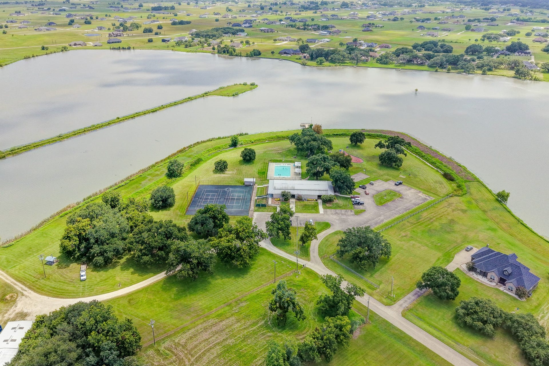 248 Middle Bayou Trail, Angleton, TX 77515 248 Middle Bayou Trail, Angleton, TX 77515