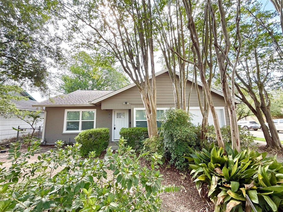 Property photo for 4102 Yupon Street, Houston, TX