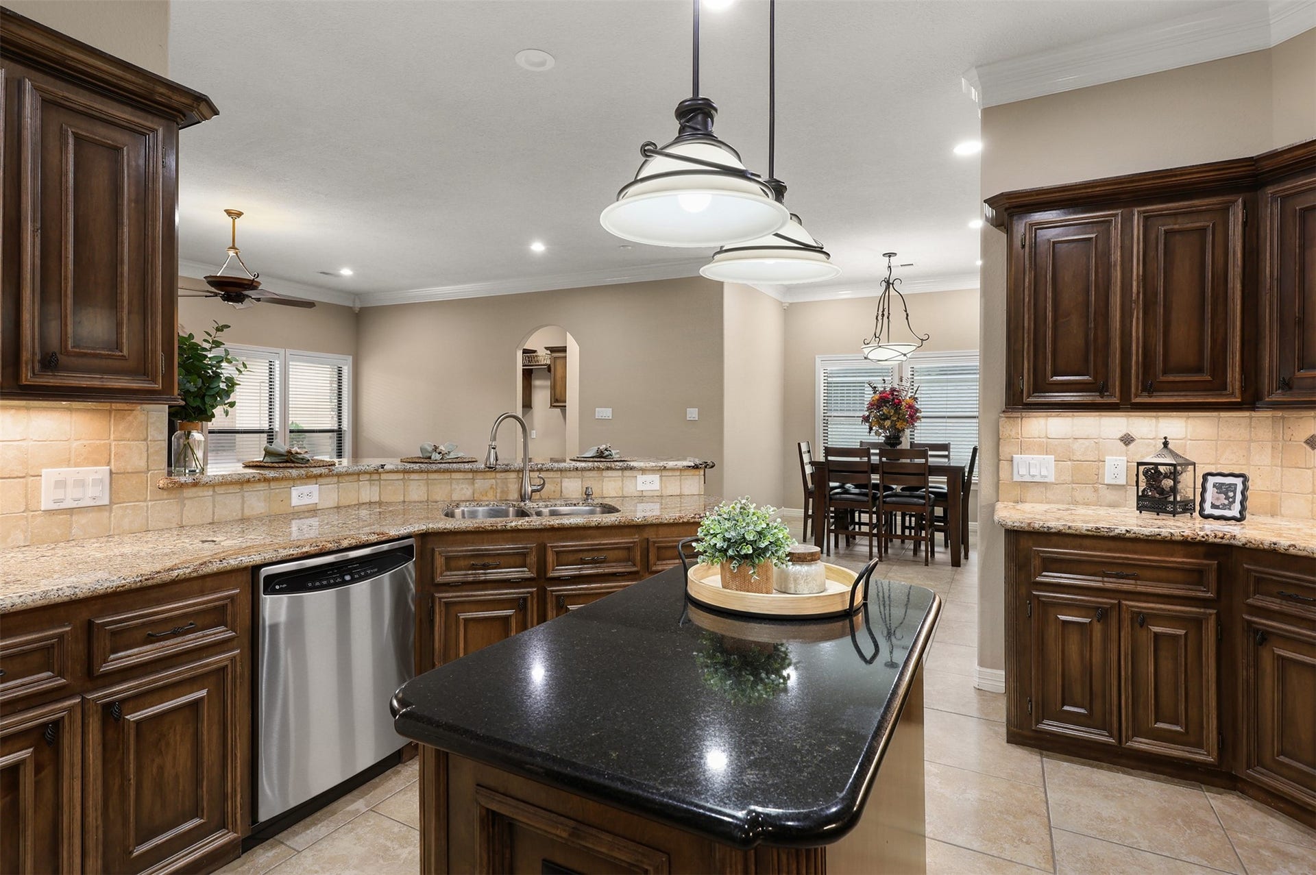 2214 W Lonesome Dove Drive, Deer Park, TX 77536 2214 W Lonesome Dove Drive, Deer Park, TX 77536