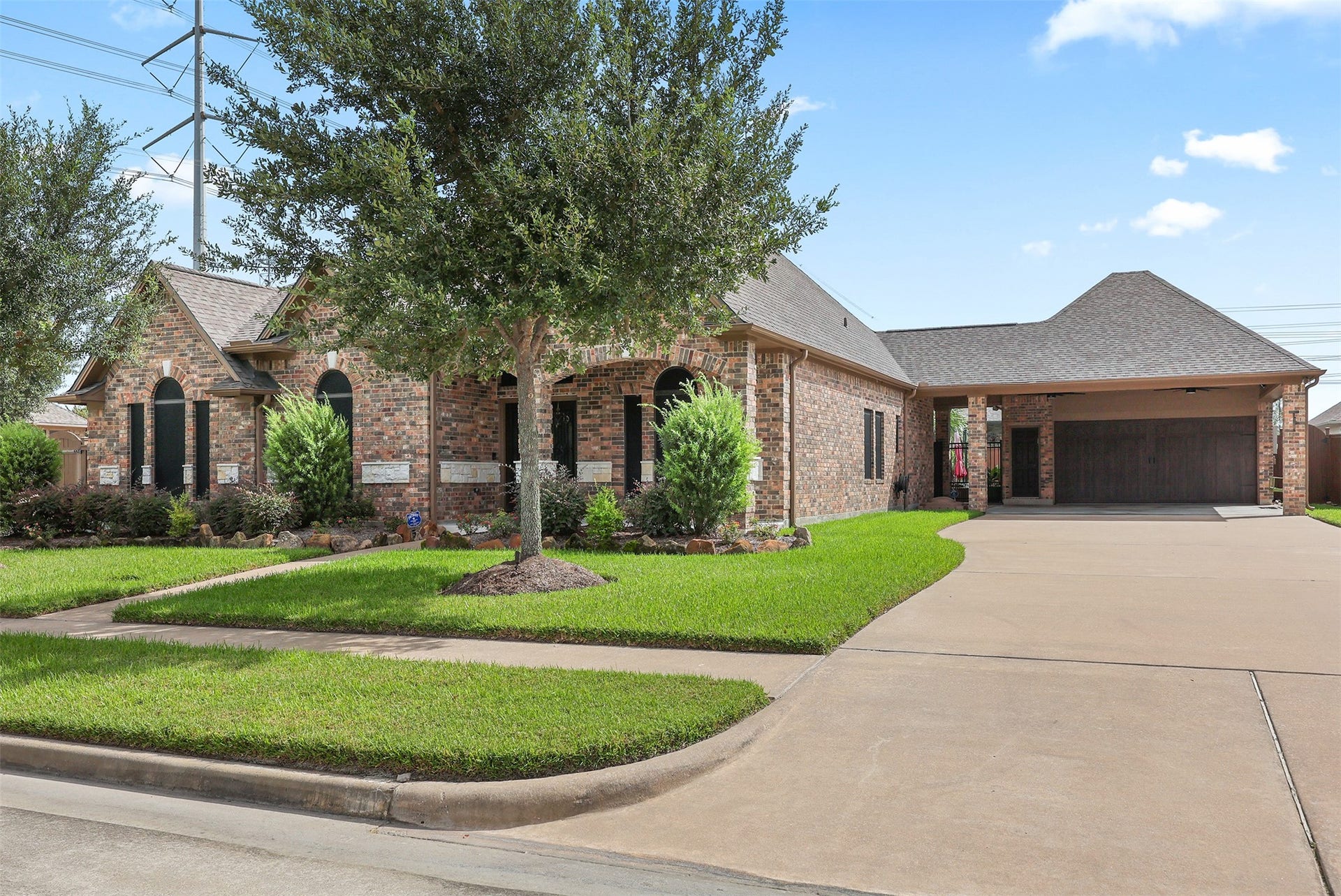 2214 W Lonesome Dove Drive, Deer Park, TX 77536 2214 W Lonesome Dove Drive, Deer Park, TX 77536