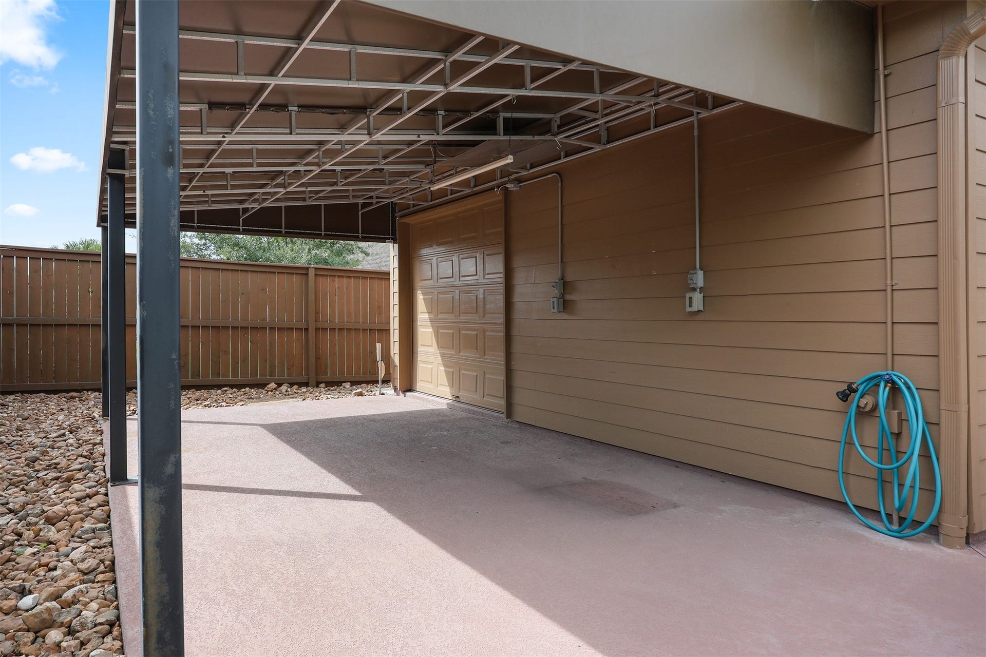 2214 W Lonesome Dove Drive, Deer Park, TX 77536 2214 W Lonesome Dove Drive, Deer Park, TX 77536