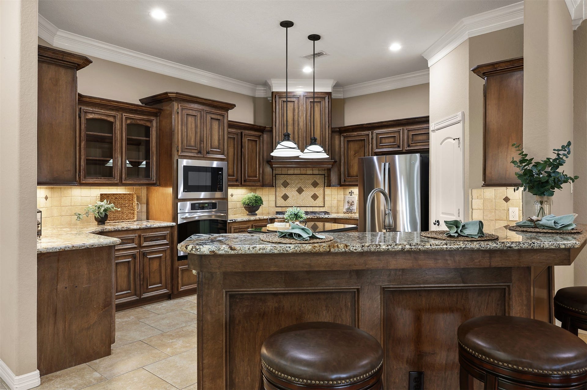 2214 W Lonesome Dove Drive, Deer Park, TX 77536 2214 W Lonesome Dove Drive, Deer Park, TX 77536