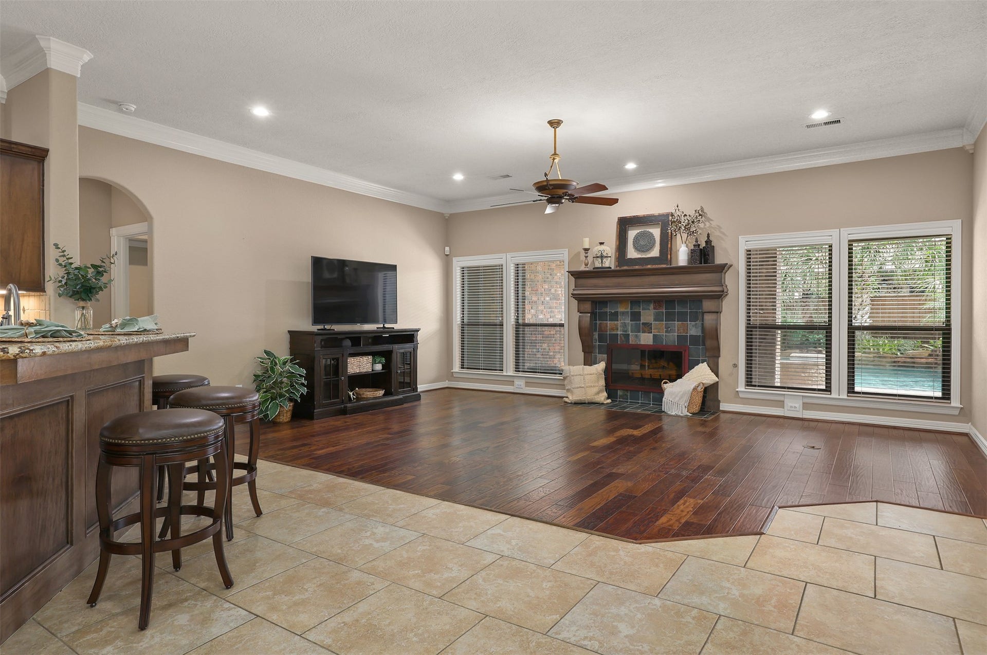 2214 W Lonesome Dove Drive, Deer Park, TX 77536 2214 W Lonesome Dove Drive, Deer Park, TX 77536