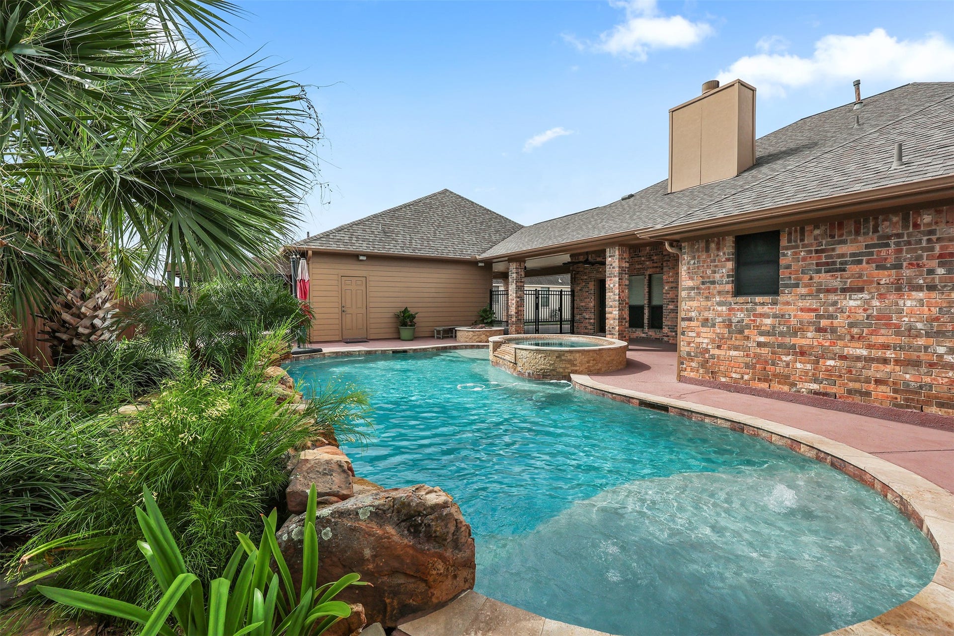 2214 W Lonesome Dove Drive, Deer Park, TX 77536 2214 W Lonesome Dove Drive, Deer Park, TX 77536