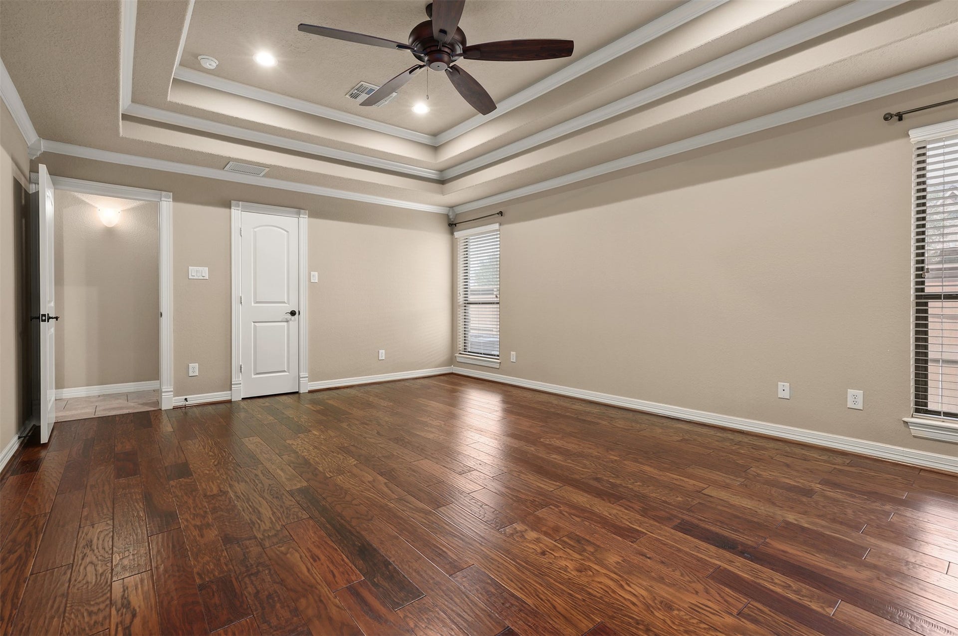 2214 W Lonesome Dove Drive, Deer Park, TX 77536 2214 W Lonesome Dove Drive, Deer Park, TX 77536