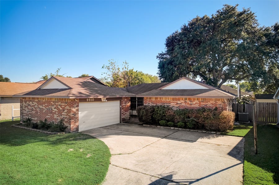 Property photo for 9910 Willmont road, La Porte, TX