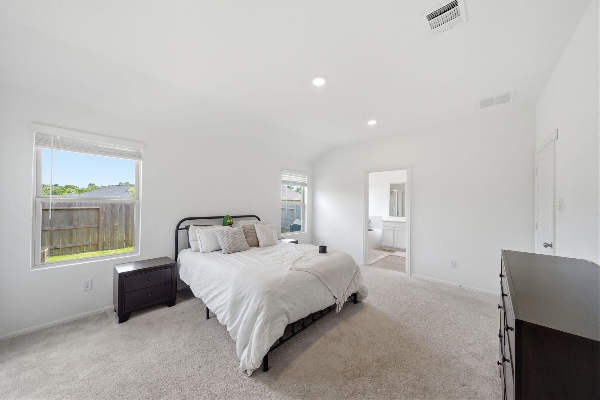 6312 Barrington Cliff Trail, Houston, TX 77365 Primary Bedroom
