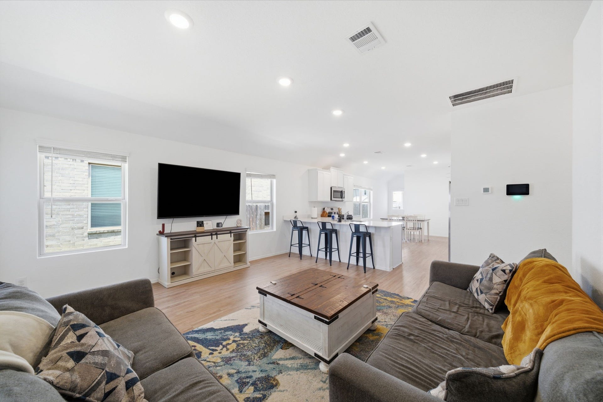 6312 Barrington Cliff Trail, Houston, TX 77365 Open Floor Plan