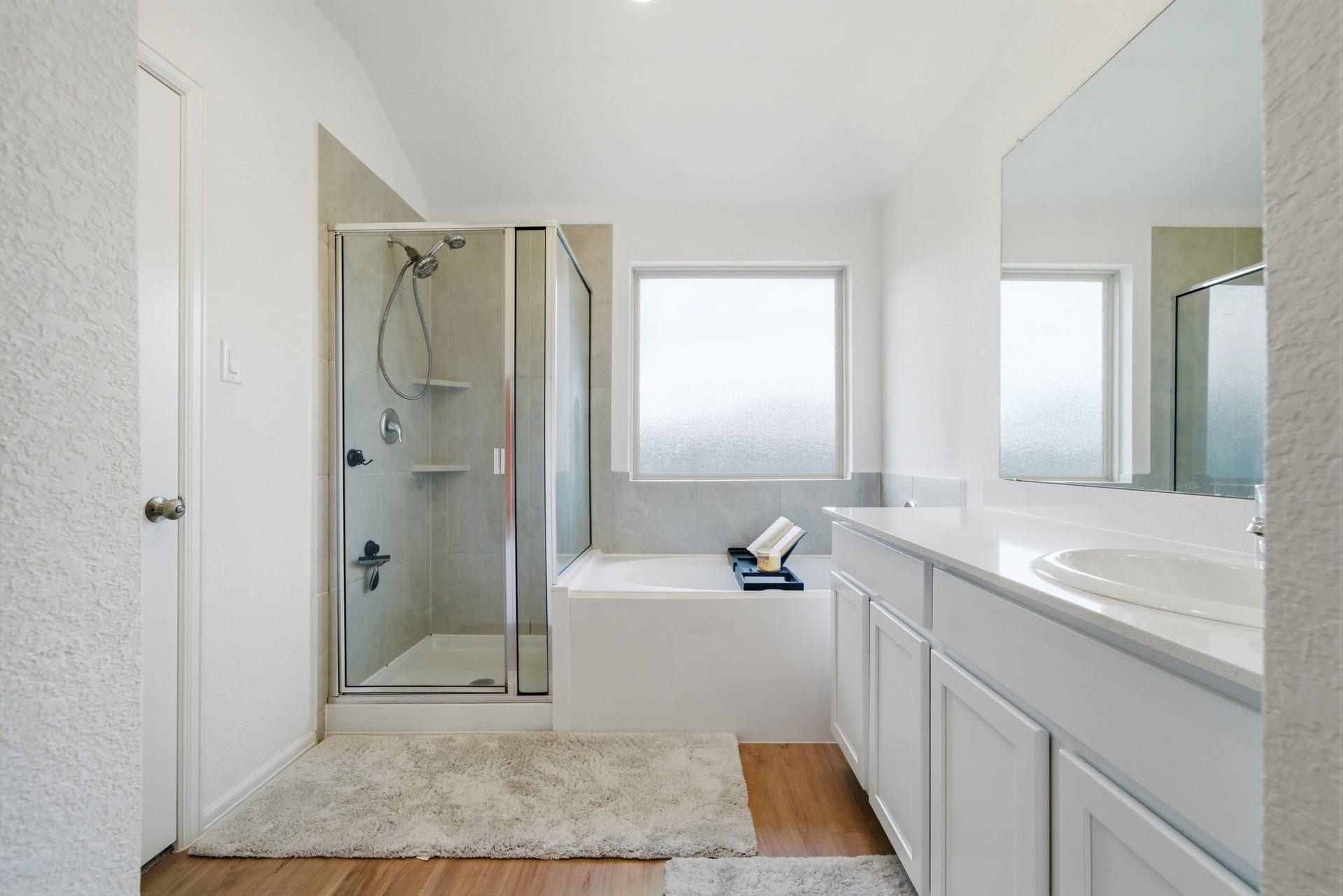 6312 Barrington Cliff Trail, Houston, TX 77365 Primary Bath