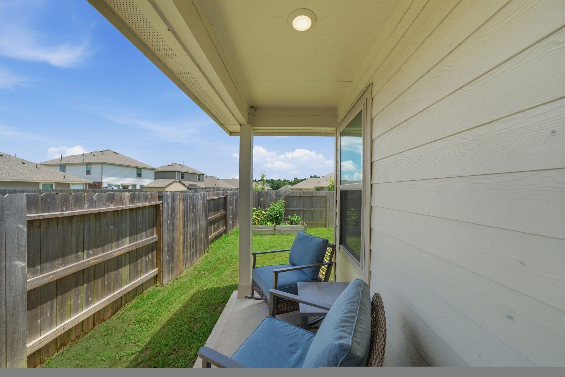 6312 Barrington Cliff Trail, Houston, TX 77365 Exterior Back