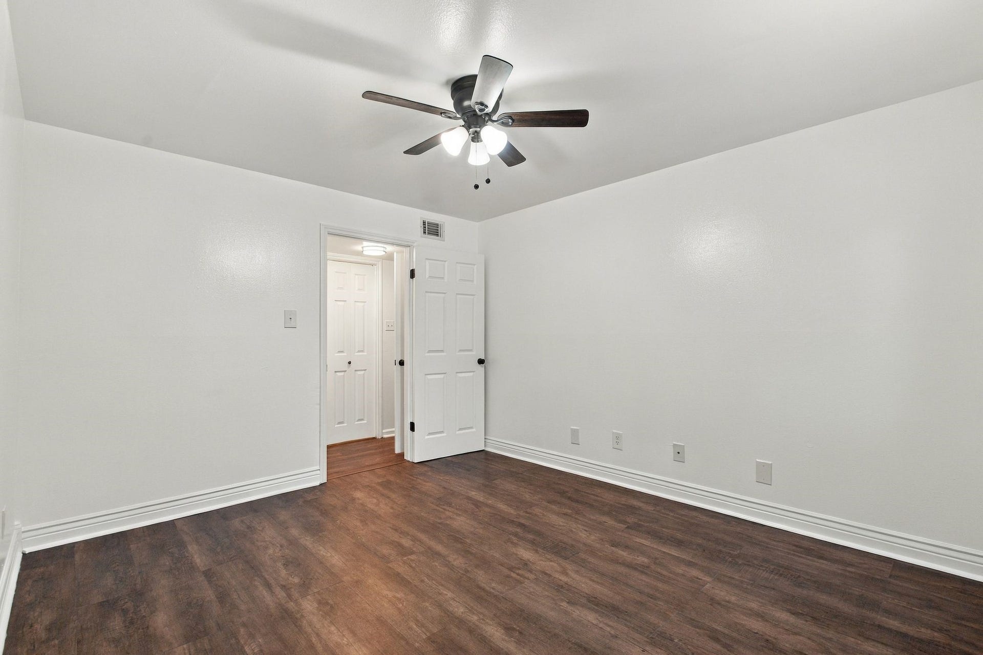 3500 Tangle Brush Drive, #33, The Woodlands, TX 77381 3500 Tangle Brush Drive, #33, The Woodlands, TX 77381